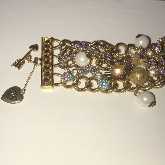 Betsey Johnson nutcracker charm bracelet New - Picture 4 of 15